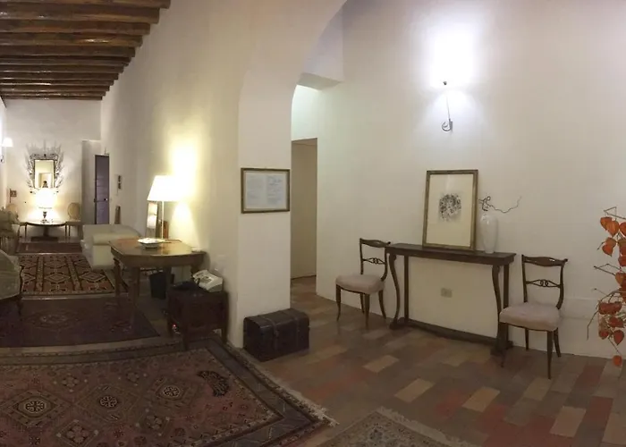 Vicolo del Lupo Guesthouse